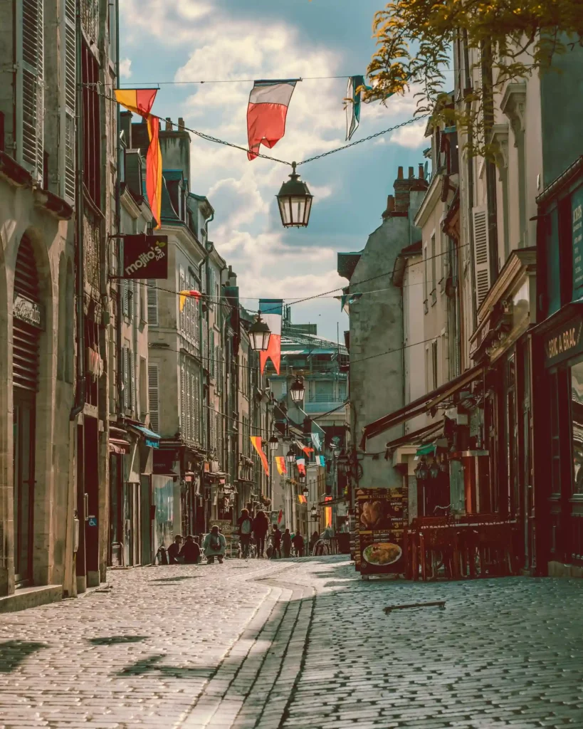 Traduction assermentée pour votre demande de nationalité française par agence de traduction Orléans