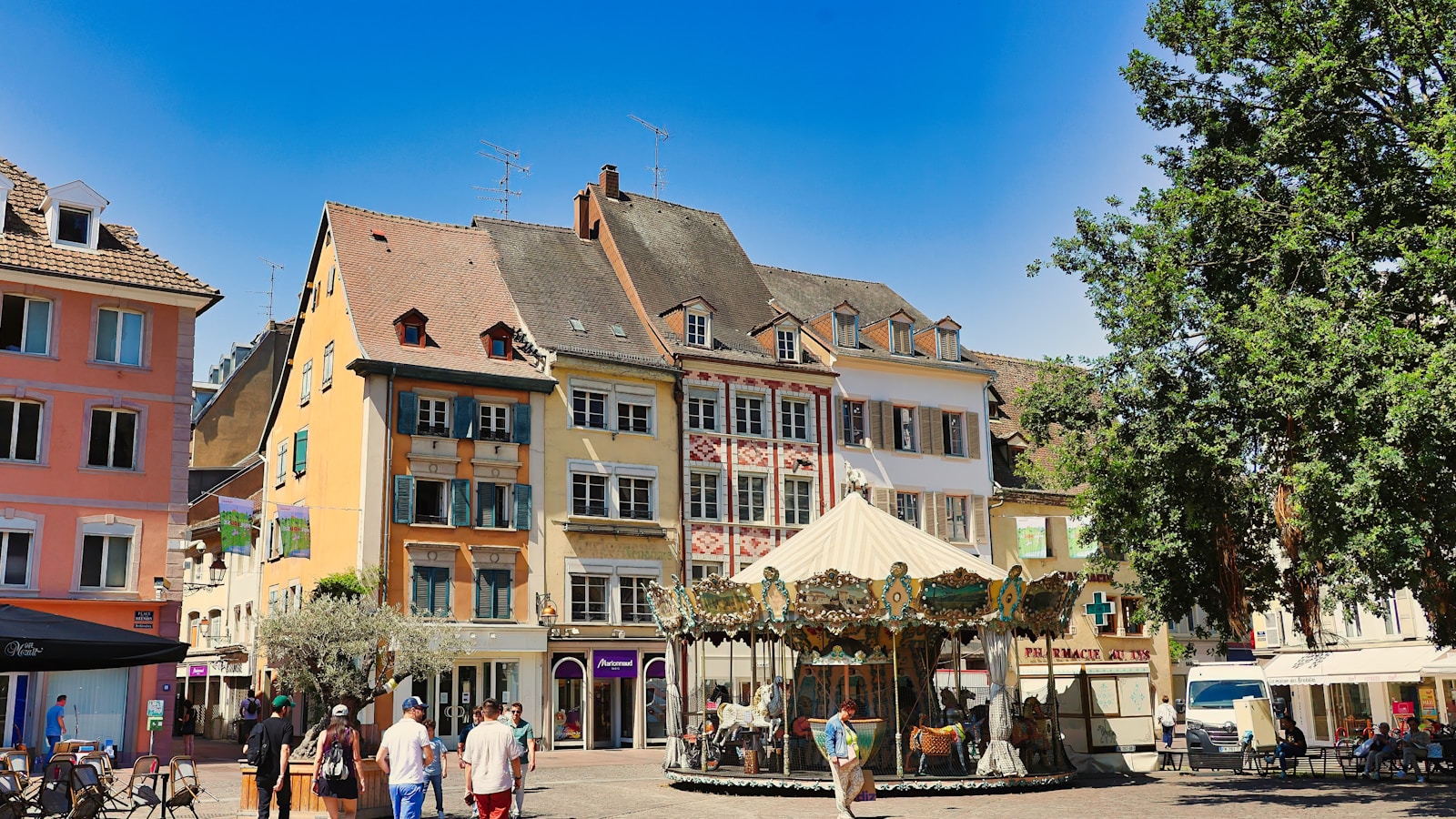 Centre-ville de Mulhouse et place de la Réunion dans un contexte d’échanges transfrontaliers