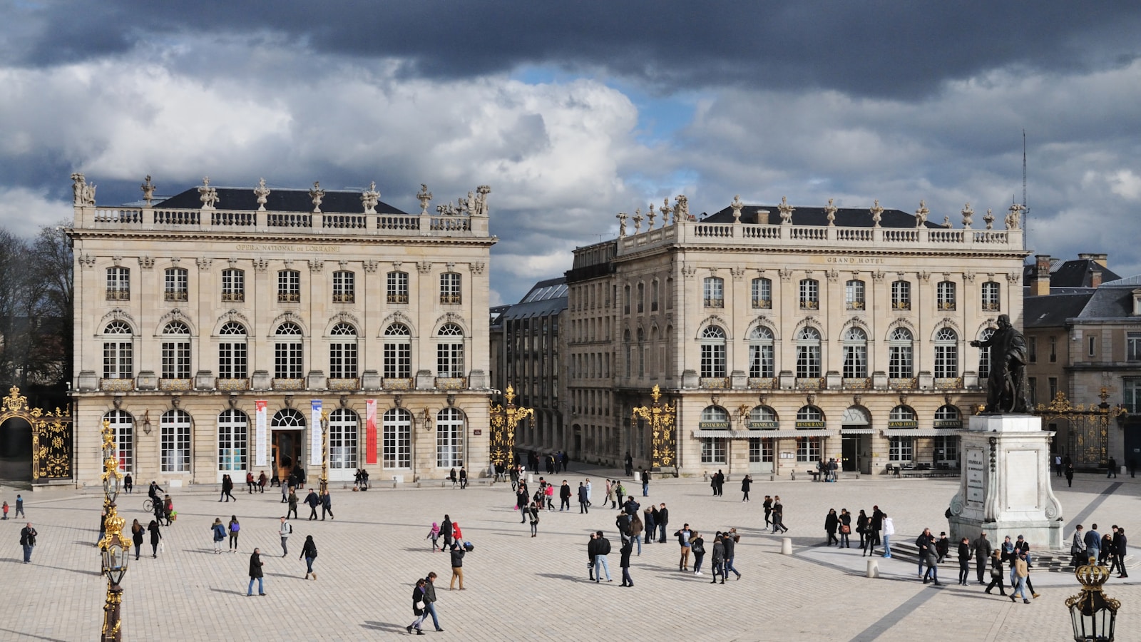 Place Stanislas à Nancy pour illustrer les services de traduction Lexicalis