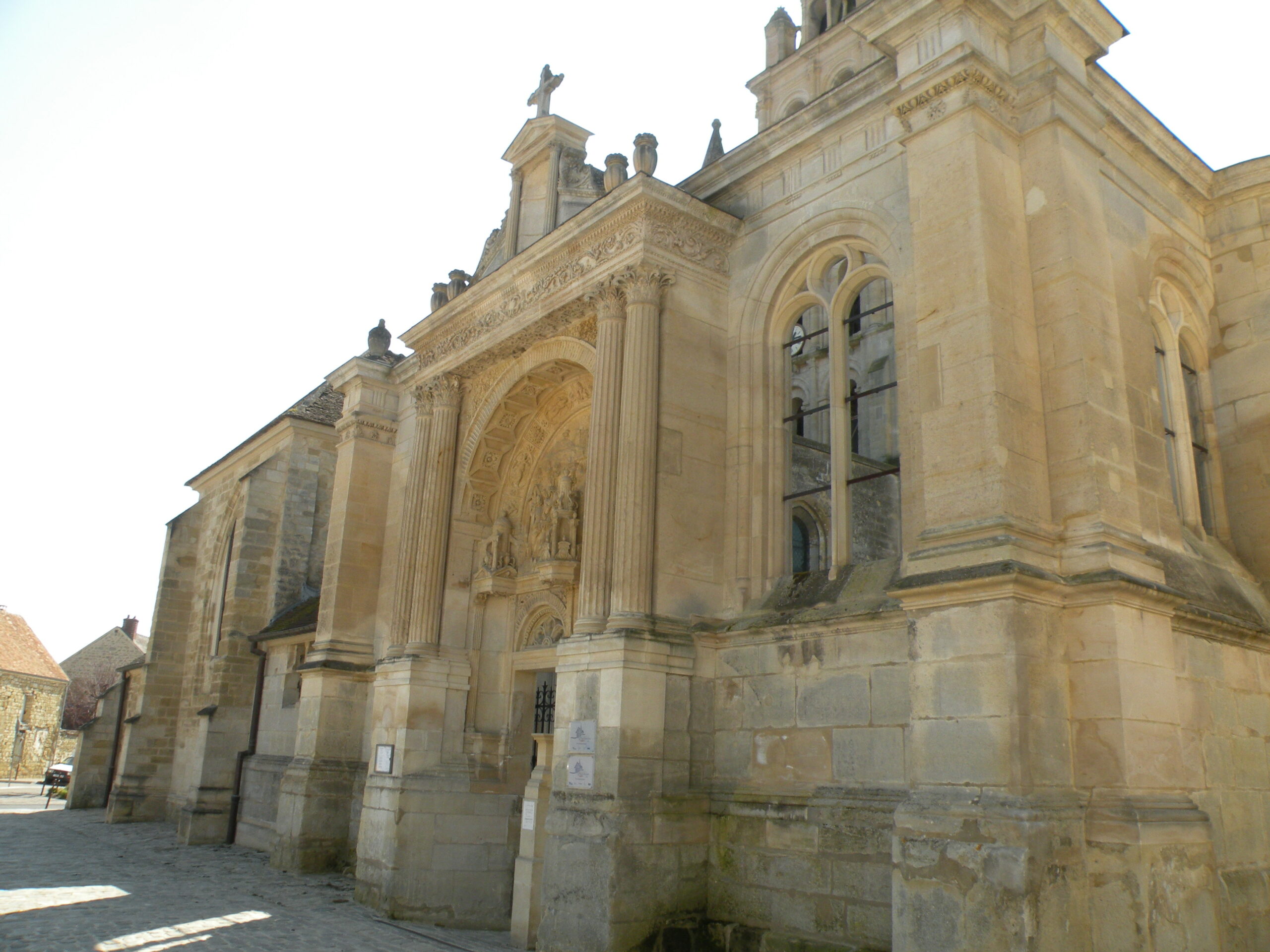 Église Saint-Christophe et architecture ancienne du village de Cergy