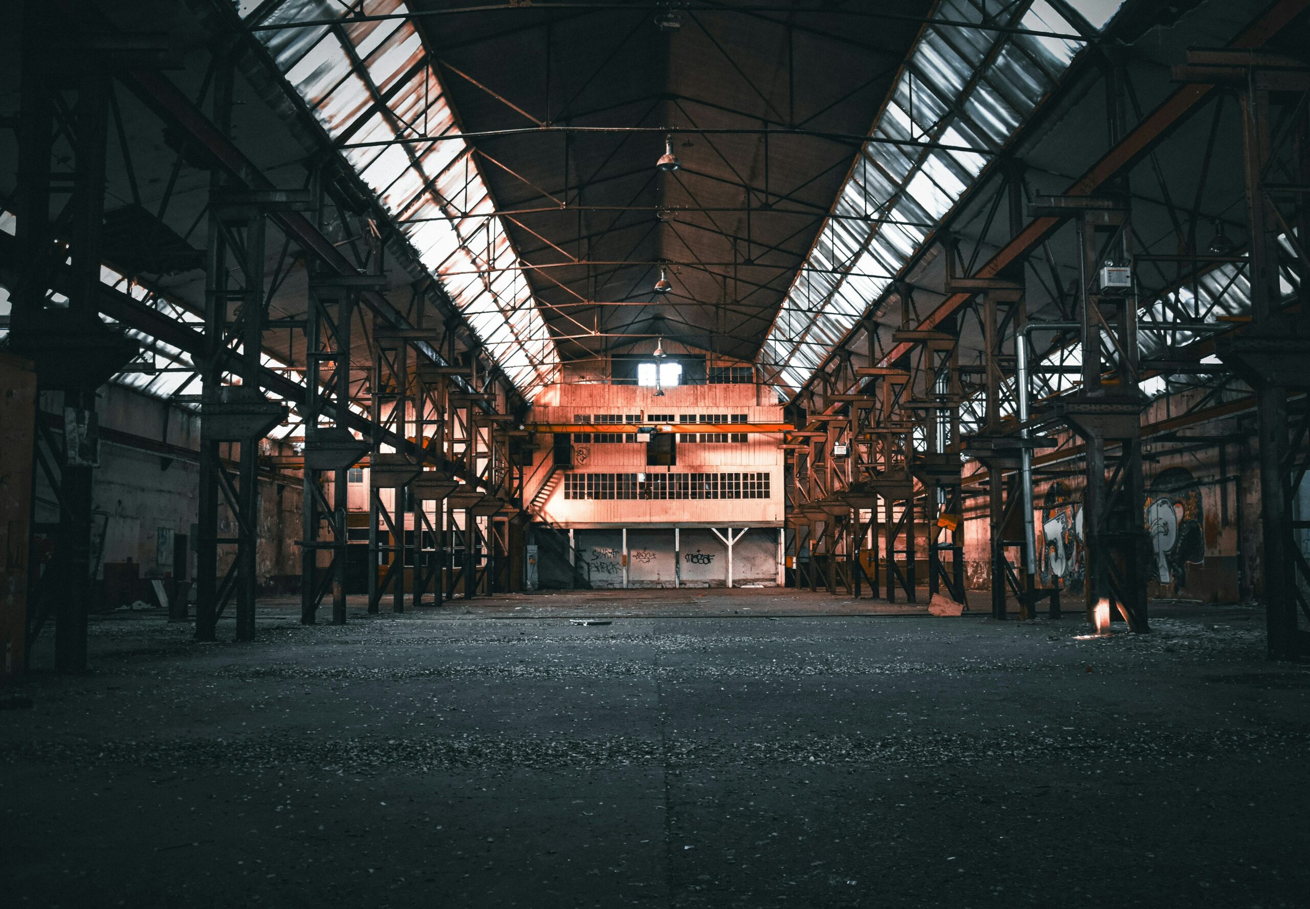 Agence de traduction Valence – Lexicalis – industrie et technique Intérieur d’un site industriel illustrant les besoins de traduction technique des entreprises de Valence