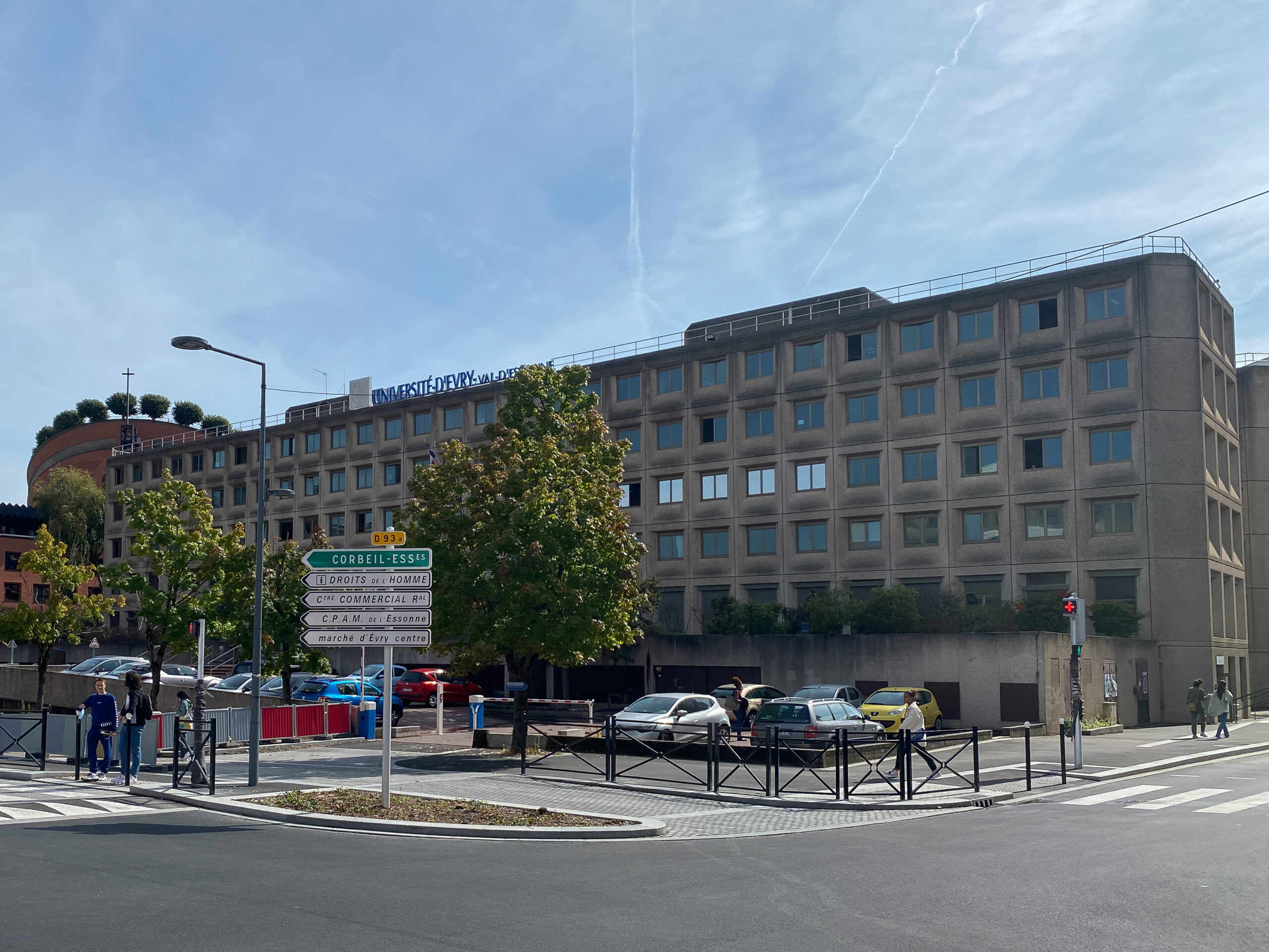 Bâtiment Île-de-France de l’université à Évry-Courcouronnes